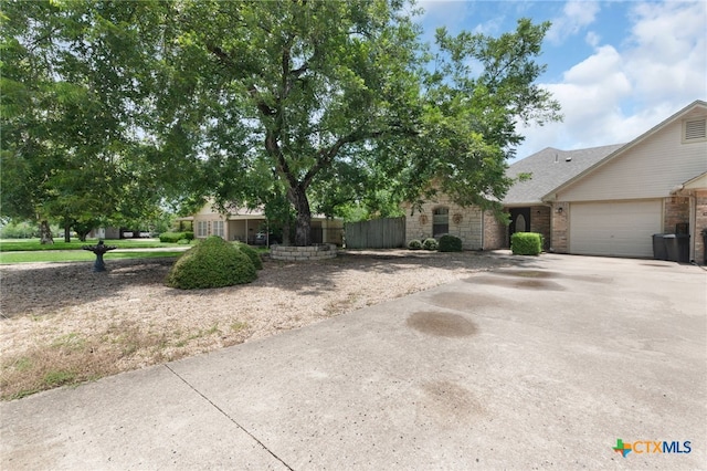 1004 W N Ave, Lampasas, TX 76550 - photo 2