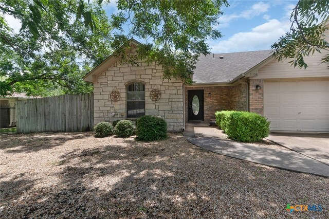 1004 W N Ave, Lampasas, TX 76550 - photo 1