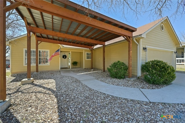 view of front facade featuring an attached garage