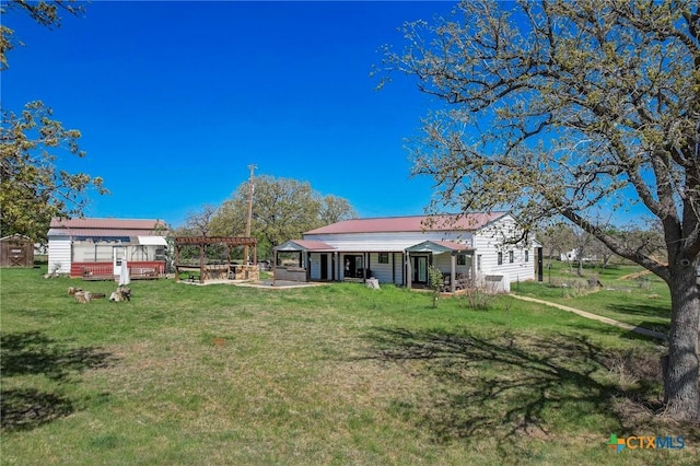 view of yard featuring a patio and a pergola