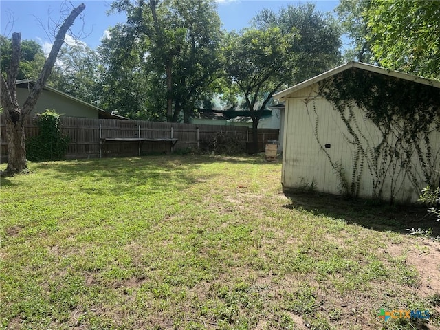408 Hubbard St, Yoakum, TX 77995 - photo 19