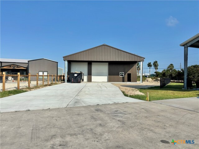 exterior space featuring a yard