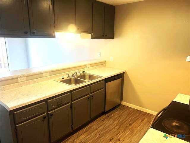 212 Versailles St, Victoria, TX 77904 - photo 3