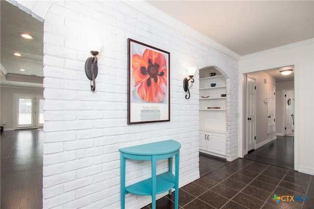 4101 Hickory Rd, Temple, TX 76502 - bathroom with crown molding, baseboards, and recessed lighting