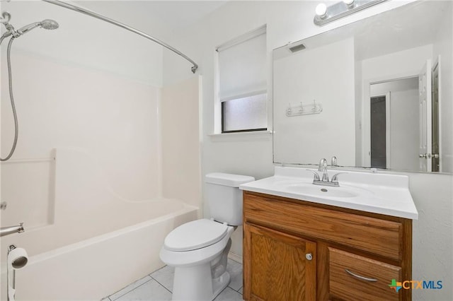 2991 Lakeview E Dr, Ingleside, TX 78362 - full bath featuring tile patterned floors, washtub / shower combination, vanity, and toilet