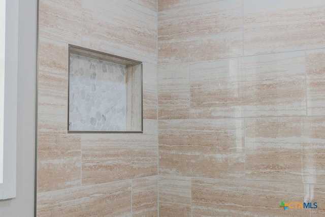 801 E Morgan Ave, Cuero, TX 77954 - bathroom view