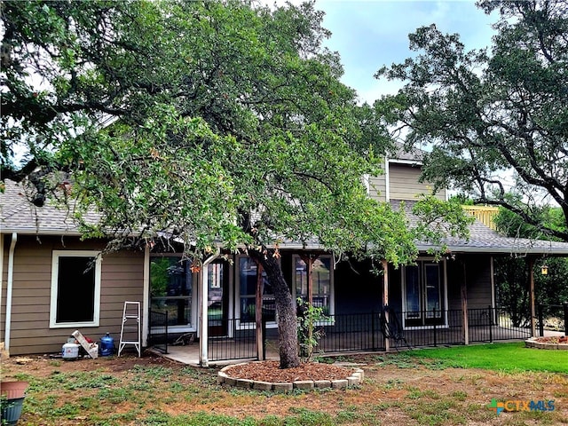 Listing photo 3 for 2294 Johnson Rd, Canyon Lake TX 78133