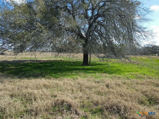 Listing photo 3 for 5411 Tenney Creek Rd, Luling TX 78648