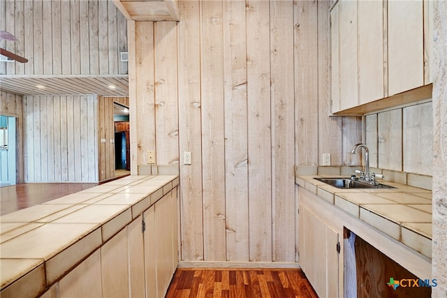 210 Oak Creek Cir, Luling, TX 78648 - bar area featuring wood walls and wood finished floors