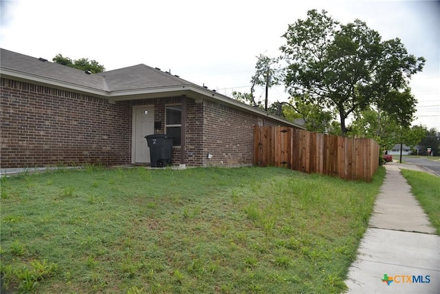 1204 N 18th St, Killeen, TX 76541 - view of side of home with brick siding