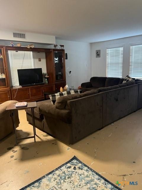 509 N St, Yoakum, TX 77995 - living room with visible vents