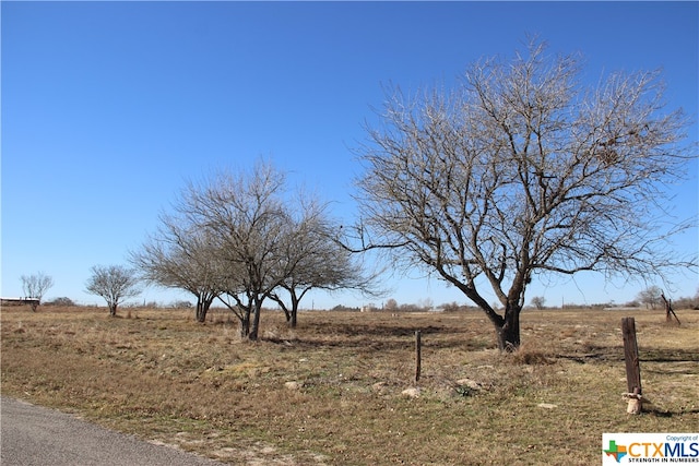 Listing photo 3 for 3 Kothmann Rd, La Vernia TX 78121