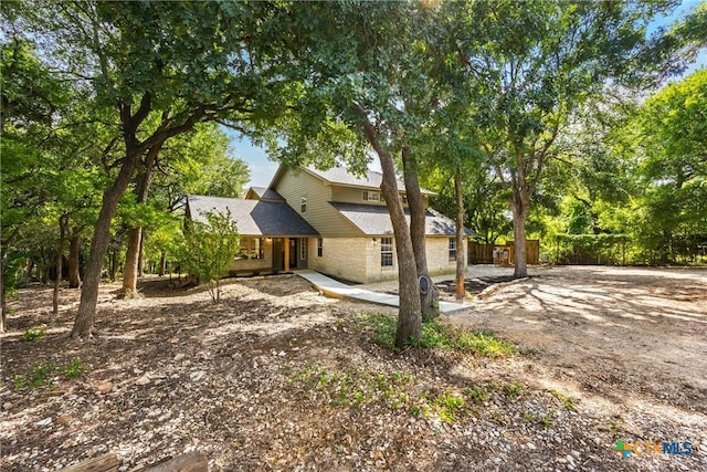 3268 Eagle Point W Ave, Belton, TX 76513 - view of front of home featuring fence