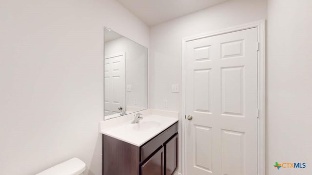 625 Eaton Dr, Temple, TX 76504 - bathroom featuring vanity and toilet