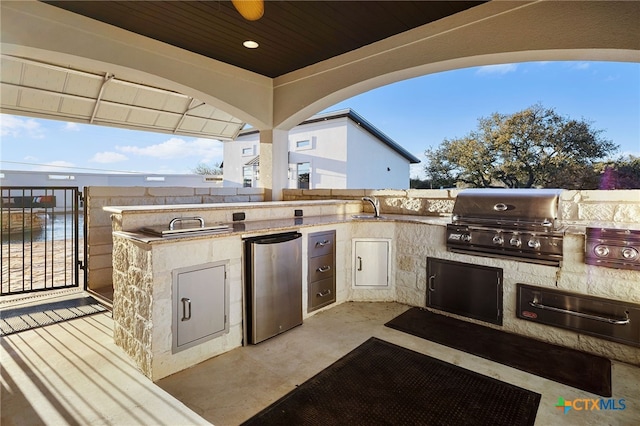 111 Western Oaks, New Braunfels, TX 78132 - view of patio with an outdoor kitchen, area for grilling, and a sink