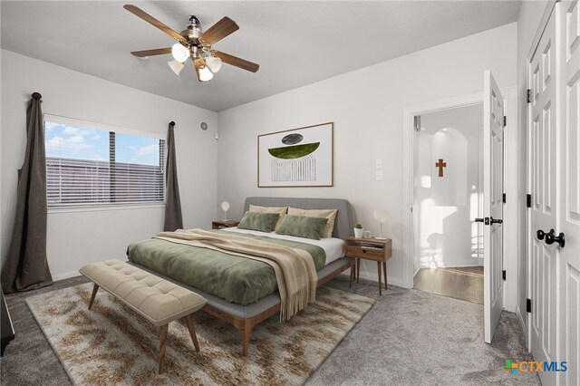 bedroom featuring ceiling fan