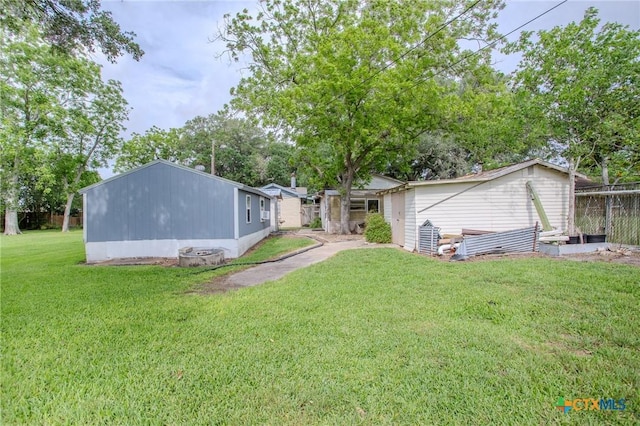 exterior space featuring a lawn