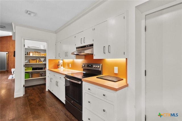 2506 Bon Aire Ave, Victoria, TX 77901 - kitchen featuring stainless steel electric range, under cabinet range hood, light countertops, dark wood-type flooring, and crown molding