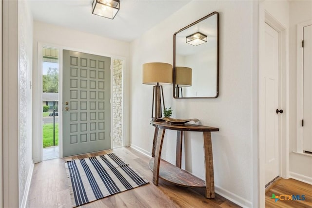 3406 Cottonwood Ln, Temple, TX 76502 - foyer entrance featuring wood finished floors and baseboards