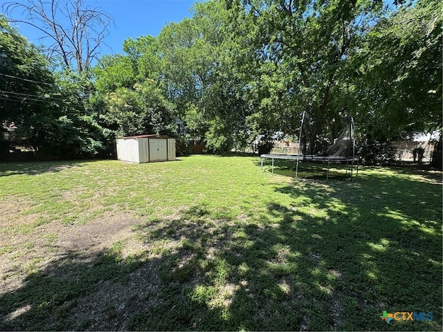 1506 S 39th St, Temple, TX 76504 - view of yard featuring a trampoline
