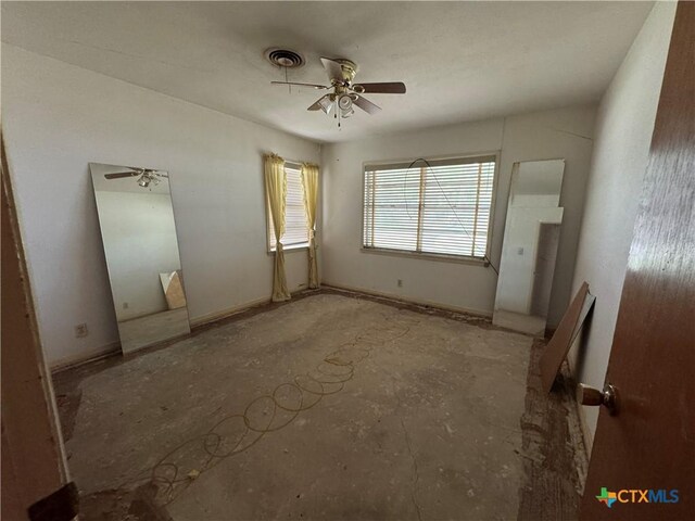 102 E Victory Ave, Temple, TX 76501 - unfurnished room featuring a ceiling fan