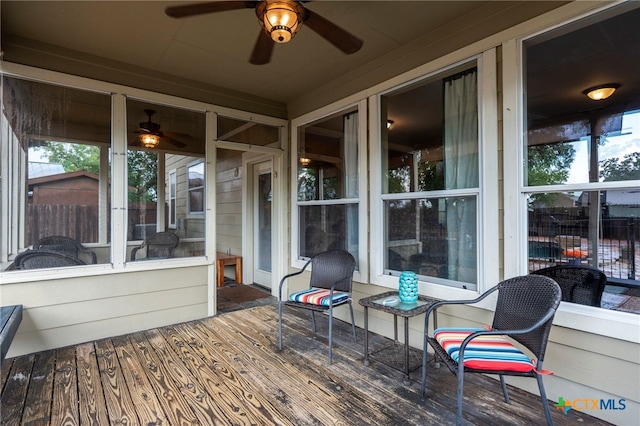 404 N Austin St, Buda, TX 78610 - deck with ceiling fan