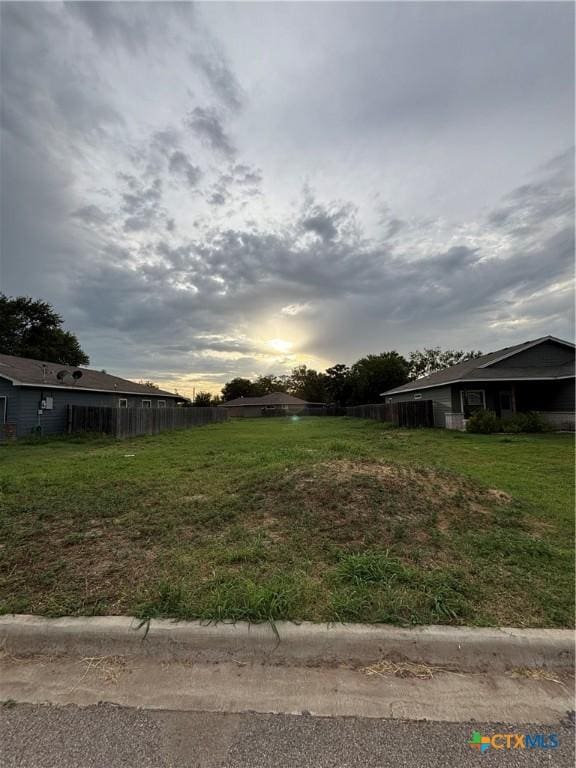 612 Briggs St, Lampasas, TX 76550 - photo 1