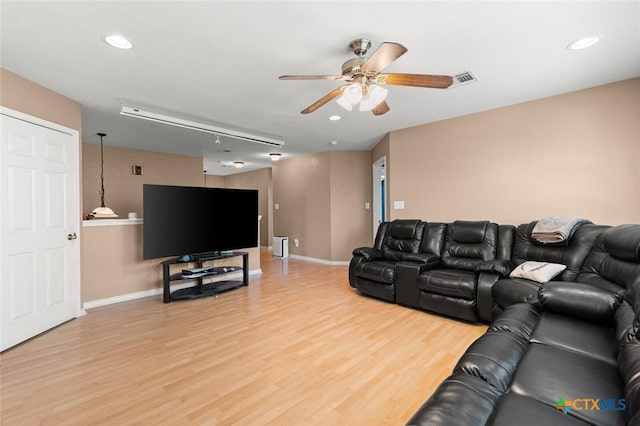 2123 Grizzly Trl, Harker Heights, TX 76548 - living room featuring light wood-style flooring, ceiling fan, and recessed lighting