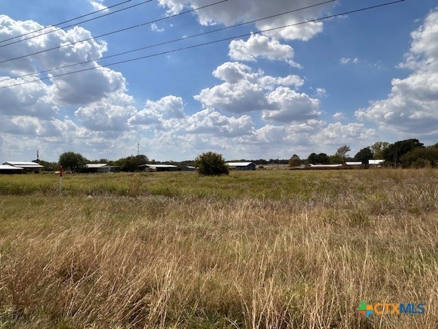 Listing photo 3 for 8915 US Highway 87, La Vernia TX 78121