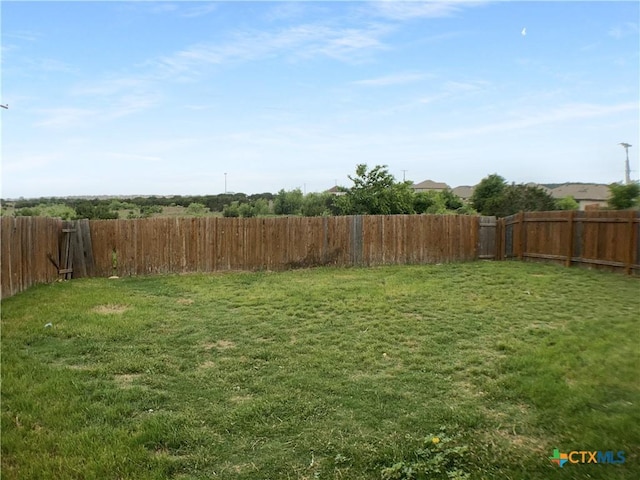 6502 Griffith Loop, Killeen, TX 76549 - view of yard featuring a fenced backyard