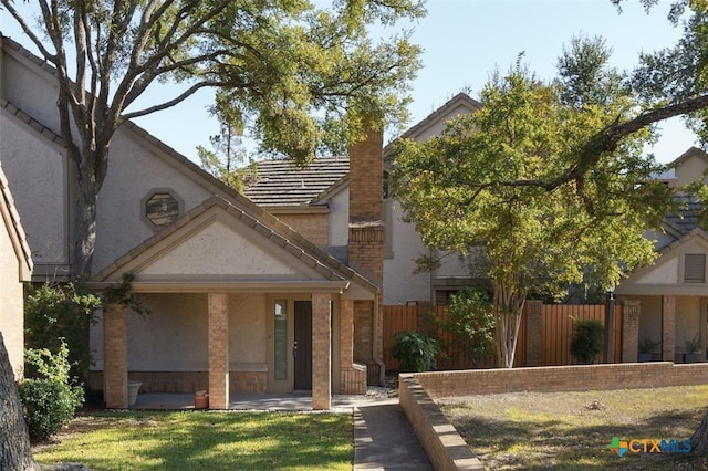 view of front of property