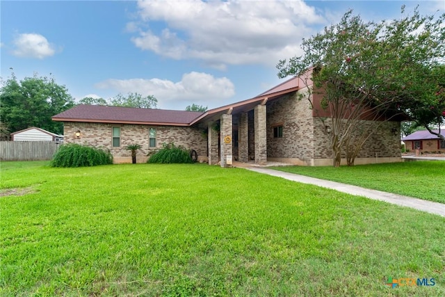 221 W Tanglewood Dr, New Braunfels, TX 78130 - view of front of home featuring brick siding