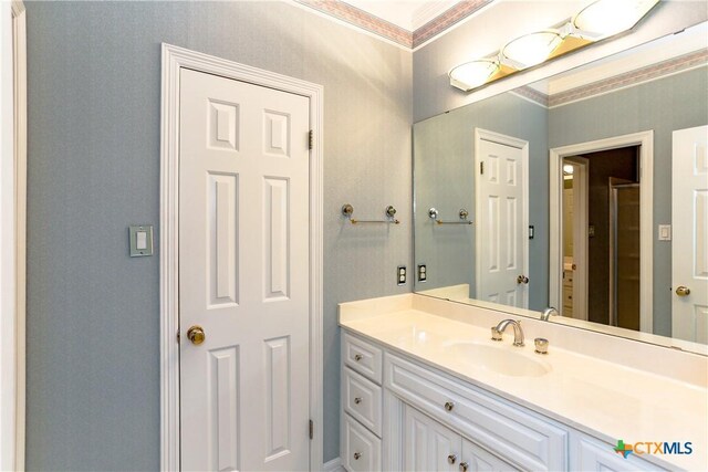 2110 Lakeview Loop, Killeen, TX 76543 - bathroom with vanity and crown molding