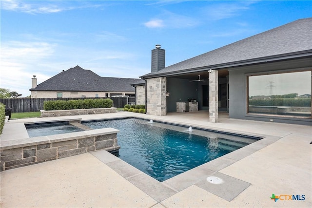 809 Reston Rd, Temple, TX 76502 - view of swimming pool with an in-ground hot tub and a patio area