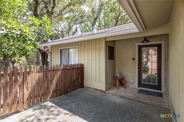 view of property entrance