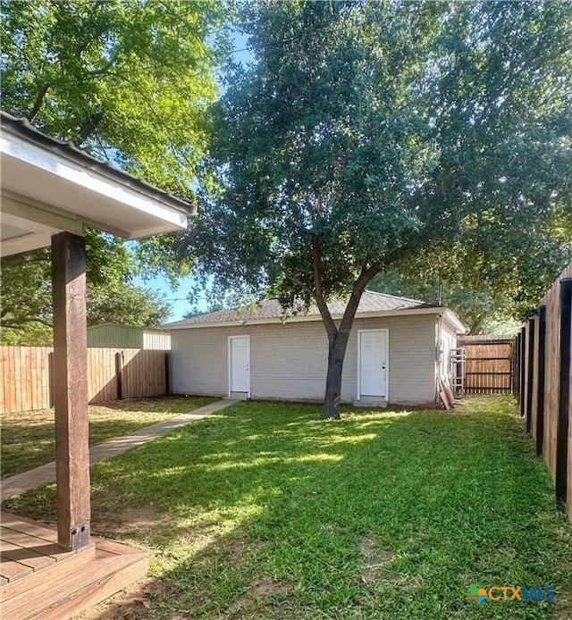 209 S 4th St, Stockdale, TX 78160 - photo 3
