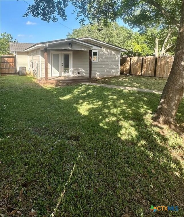 209 S 4th St, Stockdale, TX 78160 - photo 4