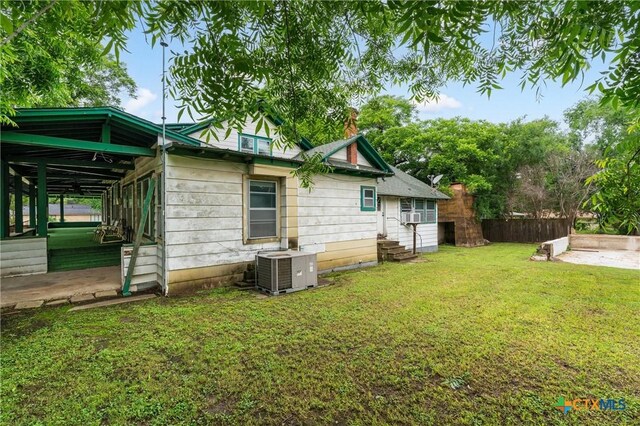305 E Davilla Ave, Rockdale, TX 76567 - photo 38