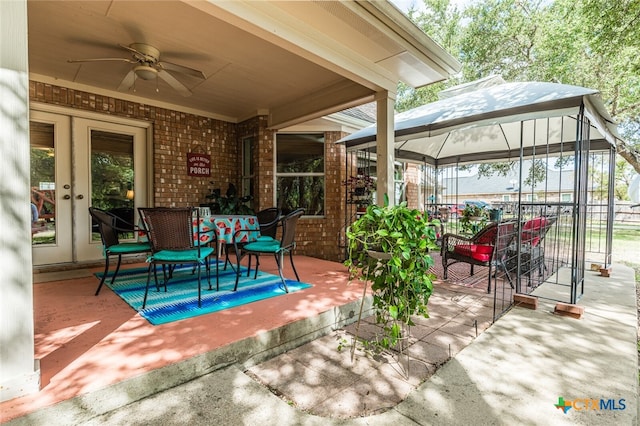 view of patio with ceiling fan