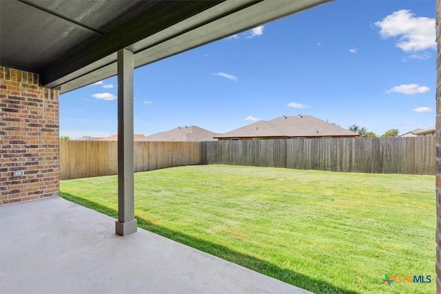 view of yard with a patio area