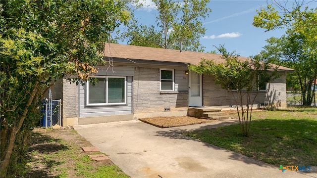 809 S 13th St, Copperas Cove, TX 76522 - view of front of property featuring brick siding