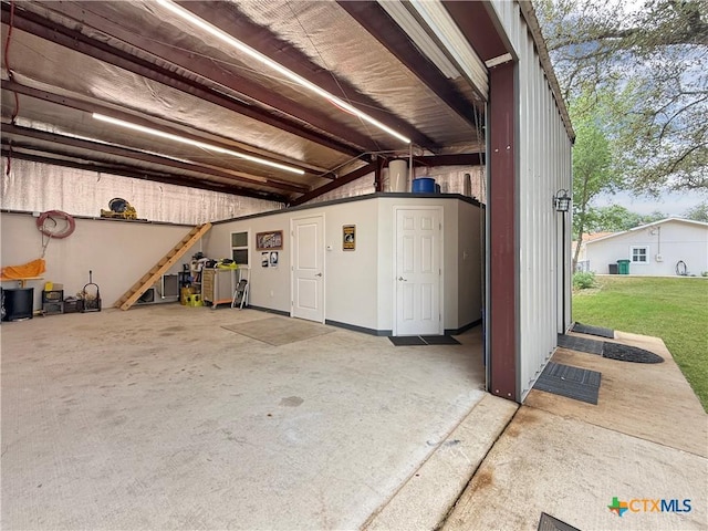 2237 Apache Dr, Harker Heights, TX 76548 - view of garage