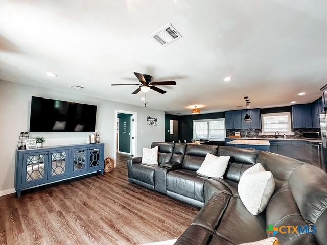 1049 Meckel Dr, Canyon Lake, TX 78133 - photo 6