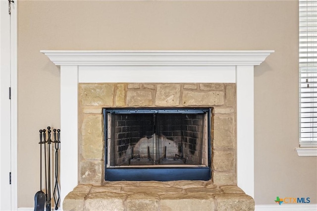 716 Kendra Dr, Temple, TX 76502 - detailed view of a fireplace with raised hearth