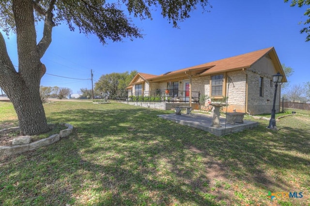 12204 Mustang Dr, Buda, TX 78610 - view of yard with a patio area