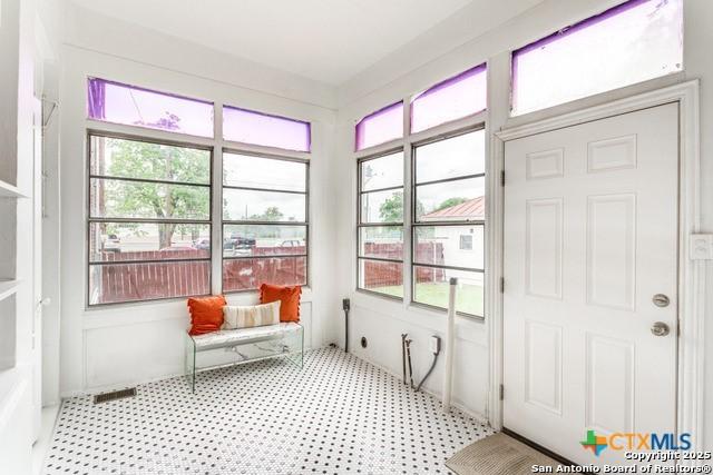 545 Adams St, San Antonio, TX 78210
