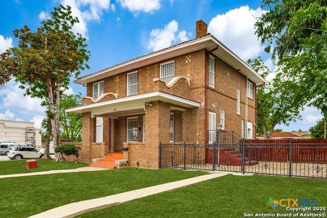 545 Adams St, San Antonio, TX 78210