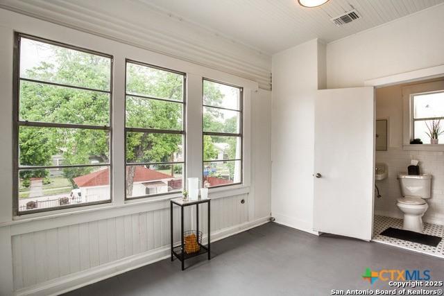 545 Adams St, San Antonio, TX 78210