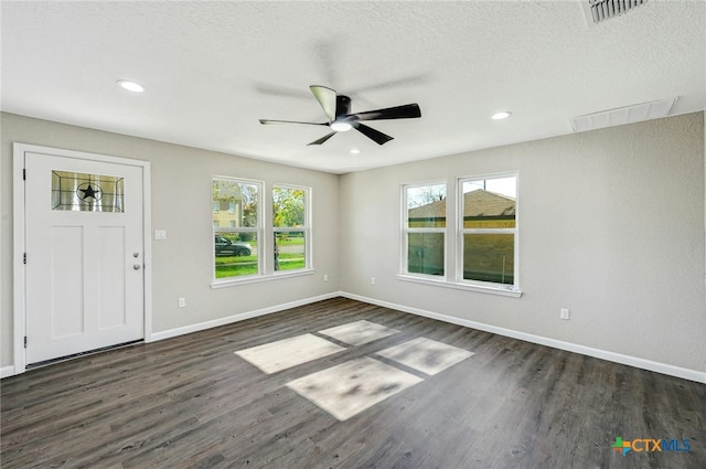 212 S Walnut Ave, Luling, TX 78648 - foyer featuring ceiling fan, dark wood-style flooring, recessed lighting, and a textured ceiling