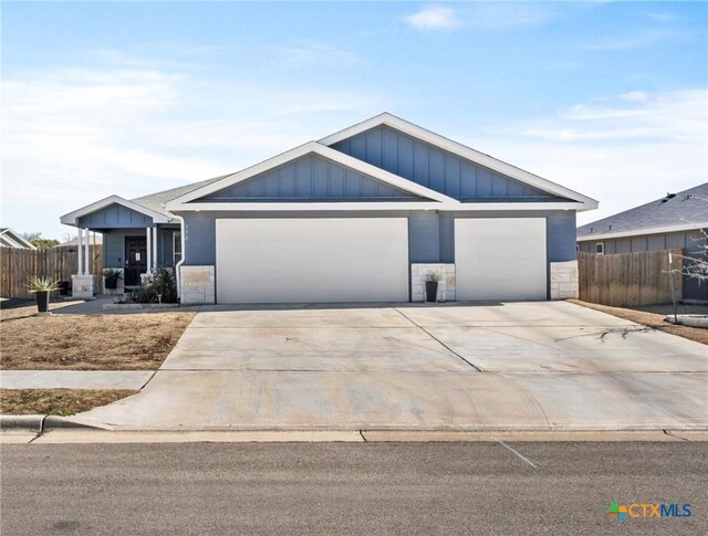 view of front facade with a garage